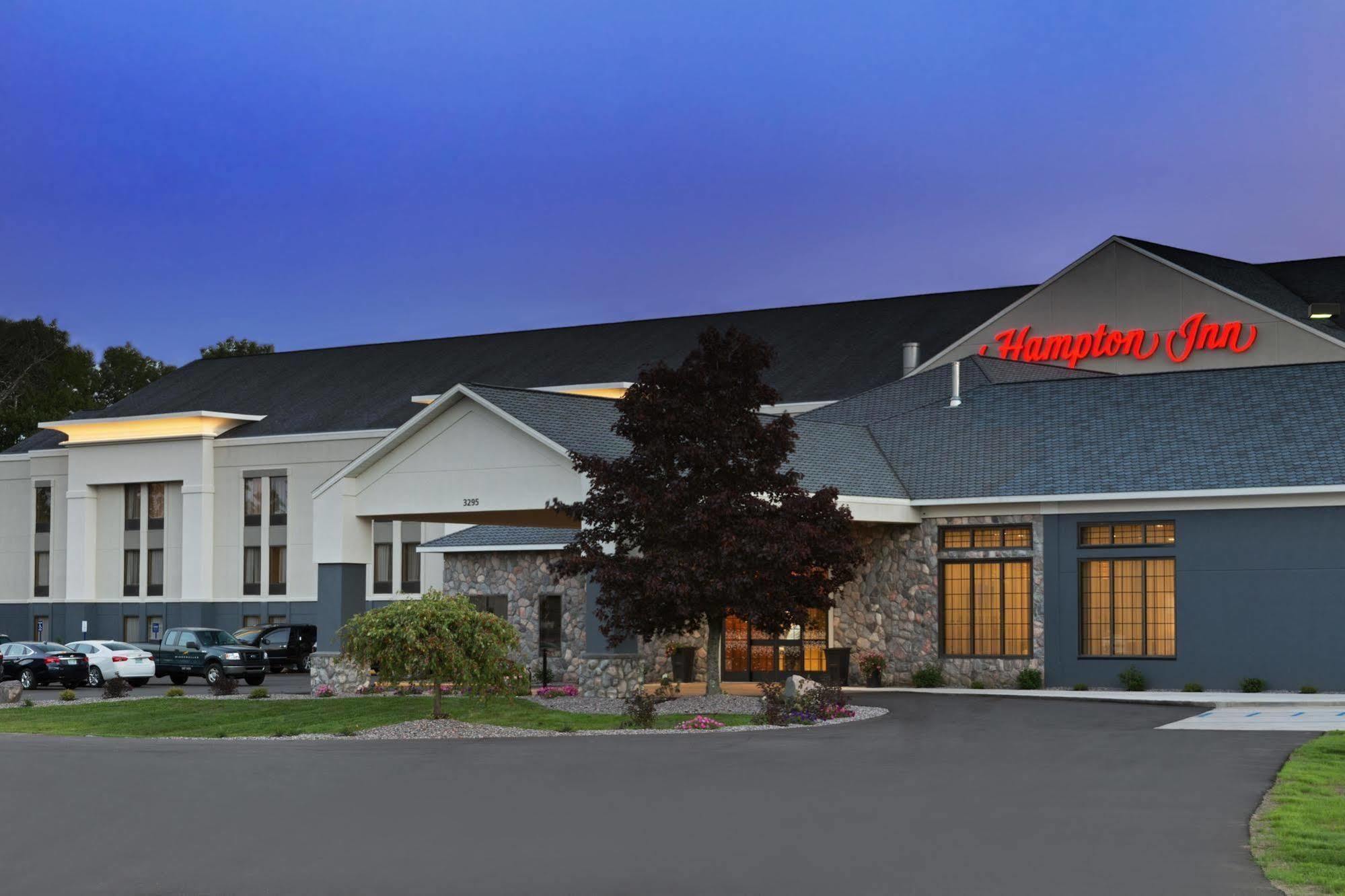 Hampton Inn Sault Ste Marie, Mi Exterior photo